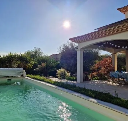 Blanche De Rouquette Feriehus